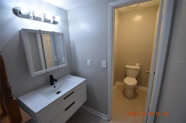 705 2ND AVENUE NW A, Ruskin, FL 33570