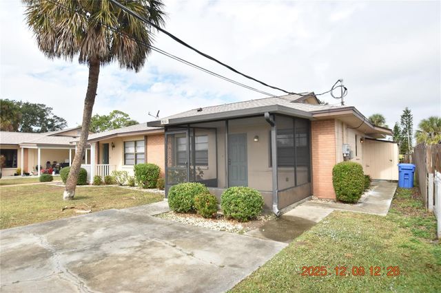 705 2ND AVENUE NW A, Ruskin, FL 33570