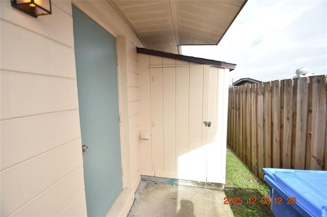 705 2ND AVENUE NW A, Ruskin, FL 33570