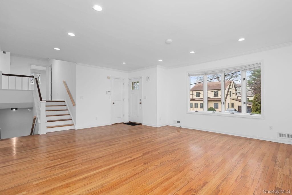 12 Chatham Road, New Rochelle, NY 10804 — photo 4