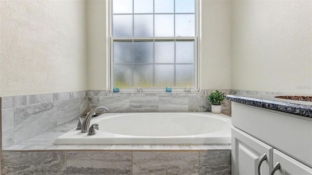 36431 FLORRIE MAE LANE, Dade City, FL 33523