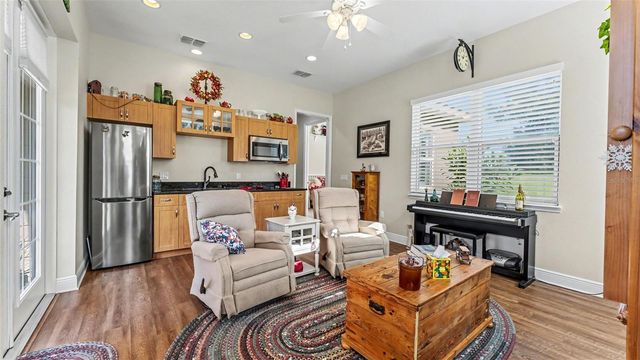 36431 FLORRIE MAE LANE, Dade City, FL 33523