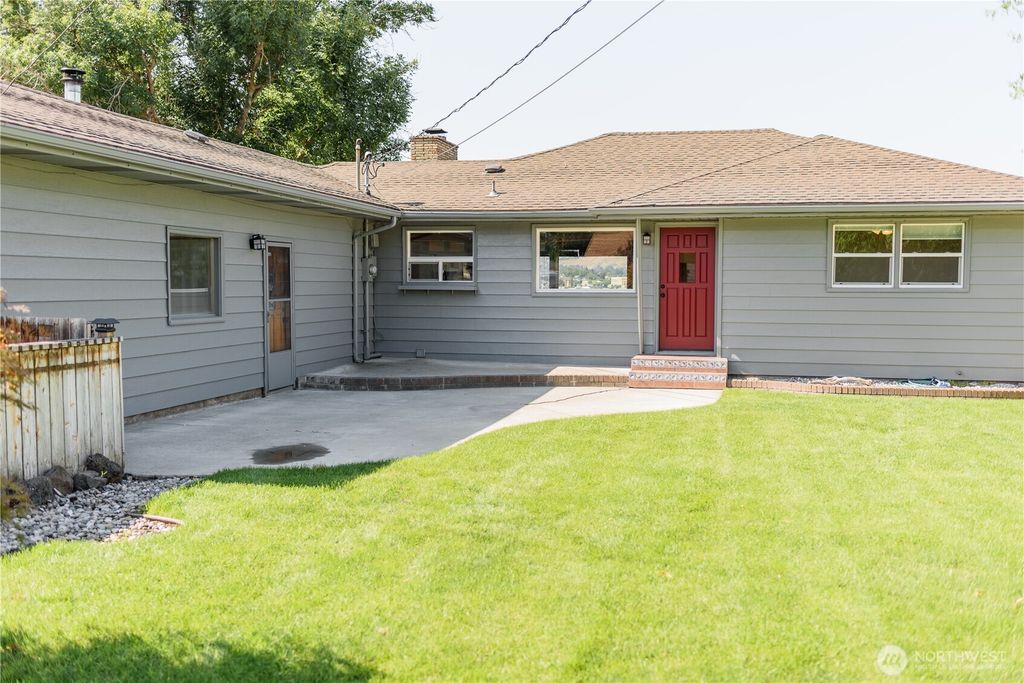 1218 N Ashland, East Wenatchee, WA 98802