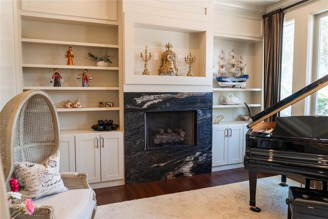 5890 JAMILA, Venice, FL 34293