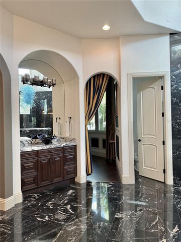 5890 JAMILA, Venice, FL 34293