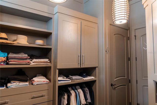 5890 JAMILA, Venice, FL 34293