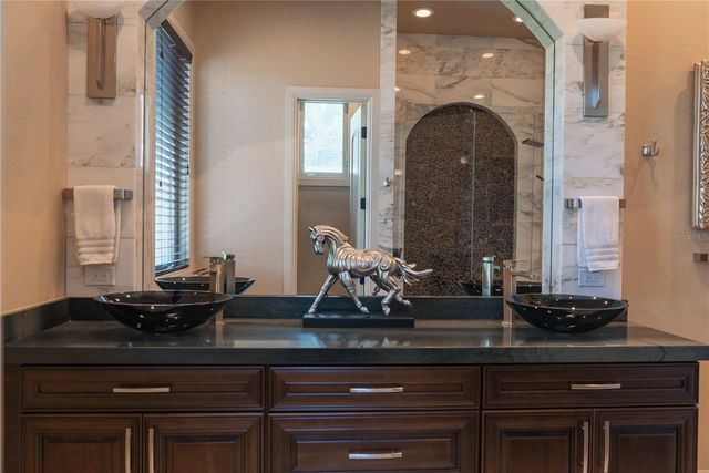 5890 JAMILA, Venice, FL 34293