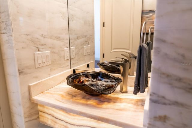 5890 JAMILA, Venice, FL 34293