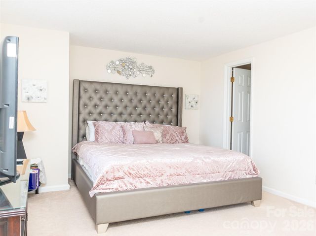 9718 Old Gate Drive, Matthews, NC 28105