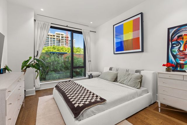 21 N May Street 405, Chicago, IL 60607