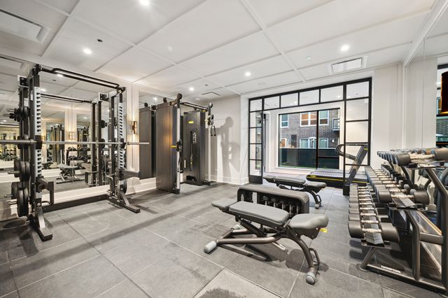 21 N May Street 405, Chicago, IL 60607