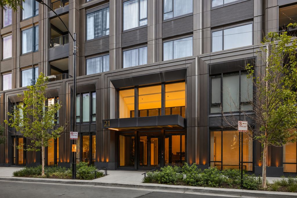 21 N May Street 405, Chicago, IL 60607