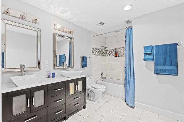 1318 MORELAND DRIVE 105, Clearwater, FL 33764