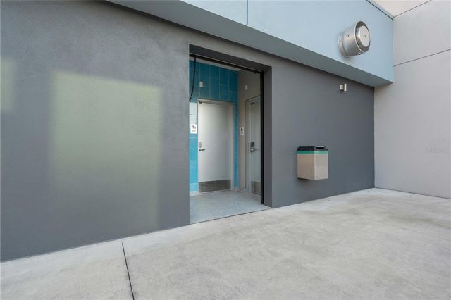 1318 MORELAND DRIVE 105, Clearwater, FL 33764