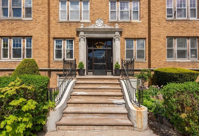 86 Tudor Street 1, Chelsea, MA 02150