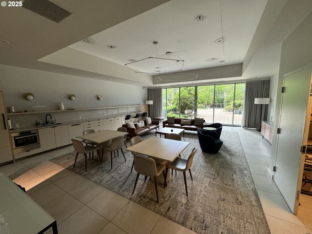 841 S GAINES St 333, Portland, OR 97239