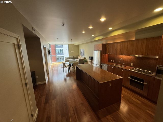 841 S GAINES St 333, Portland, OR 97239