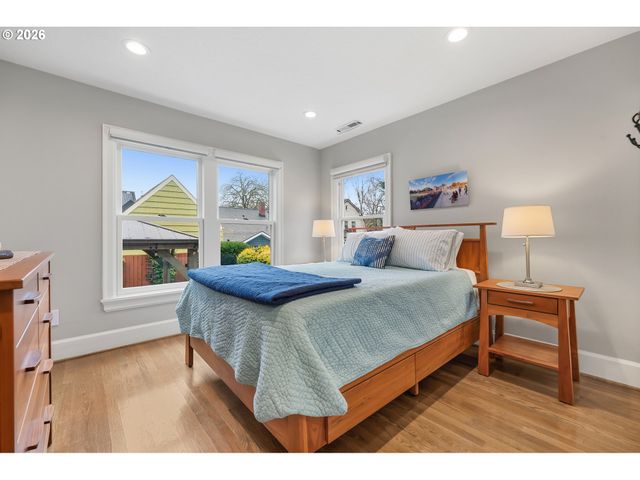 2722 Ne 9TH Ave, Portland, OR 97212