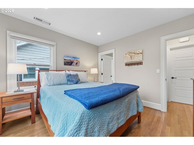 2722 Ne 9TH Ave, Portland, OR 97212