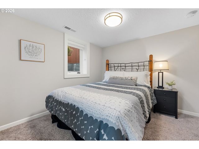 2722 Ne 9TH Ave, Portland, OR 97212