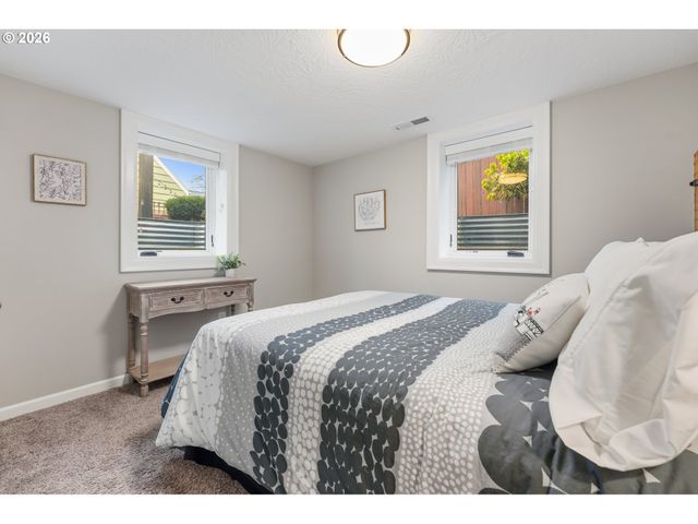 2722 Ne 9TH Ave, Portland, OR 97212