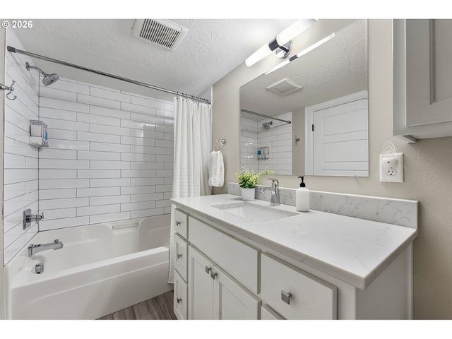 2722 Ne 9TH Ave, Portland, OR 97212