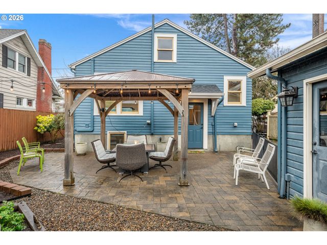 2722 Ne 9TH Ave, Portland, OR 97212