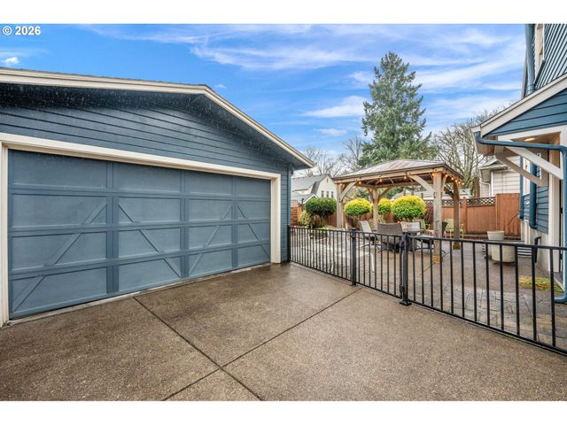 2722 Ne 9TH Ave, Portland, OR 97212