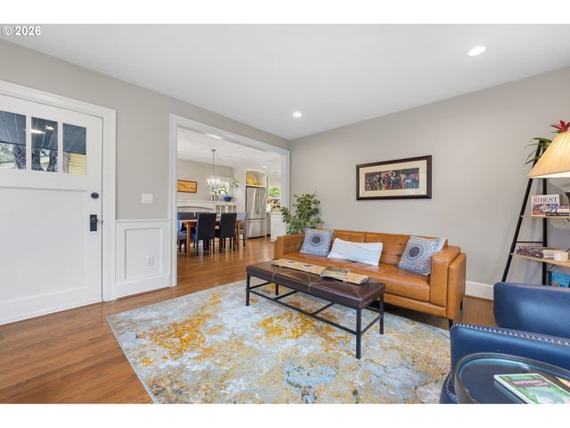 2722 Ne 9TH Ave, Portland, OR 97212