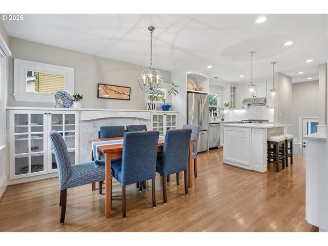 2722 Ne 9TH Ave, Portland, OR 97212