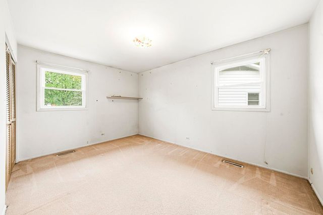 333 Beau Drive, Des Plaines, IL 60016