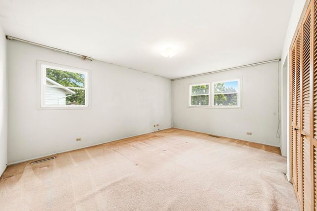 333 Beau Drive, Des Plaines, IL 60016