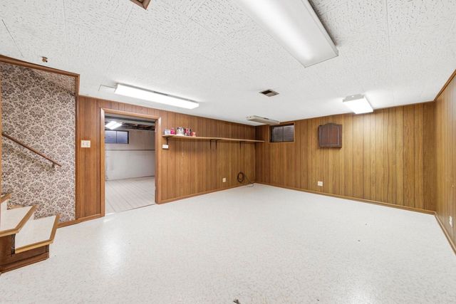 333 Beau Drive, Des Plaines, IL 60016
