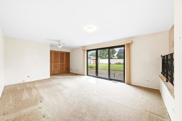 333 Beau Drive, Des Plaines, IL 60016