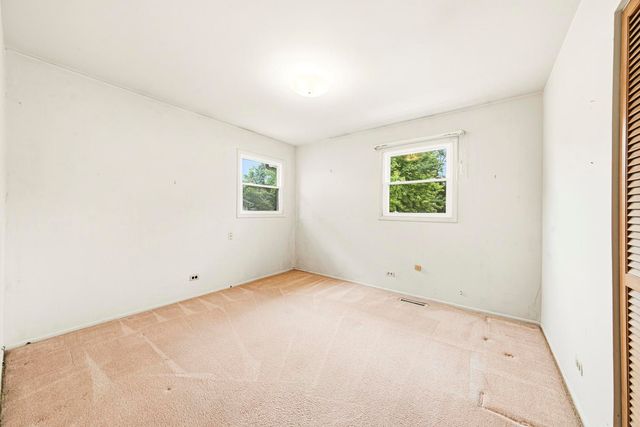 333 Beau Drive, Des Plaines, IL 60016