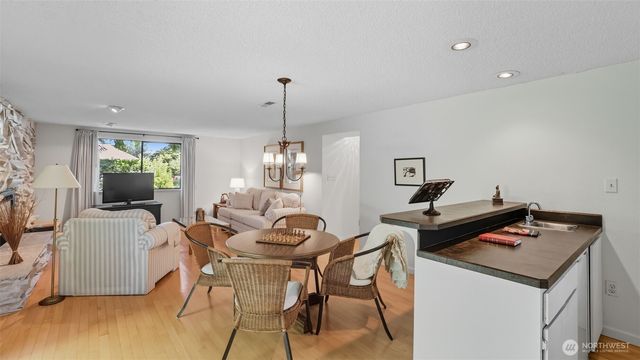 24255 133rd Avenue SE, Kent, WA 98042