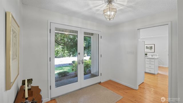 24255 133rd Avenue SE, Kent, WA 98042