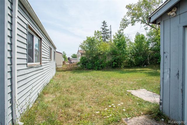 2045 Flamingo Drive, Mount Morris, MI 48458