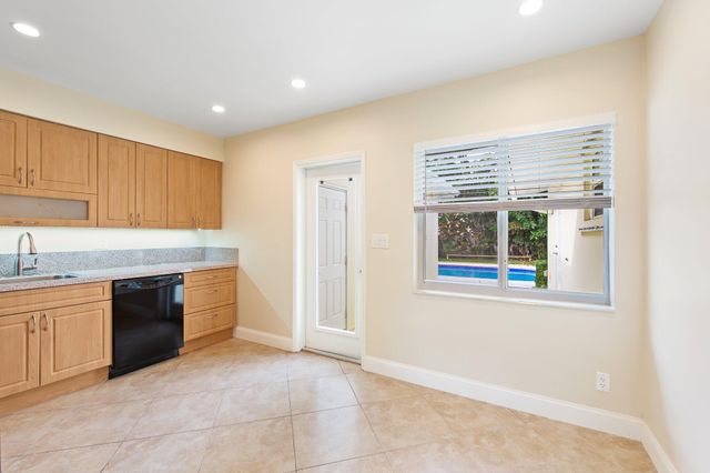 1209 NE 18th Avenue, Fort Lauderdale, FL 33304
