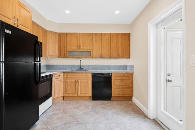 1209 NE 18th Avenue, Fort Lauderdale, FL 33304