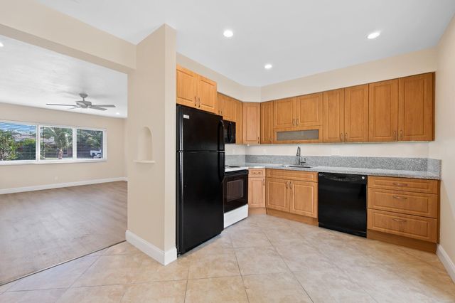 1209 NE 18th Avenue, Fort Lauderdale, FL 33304