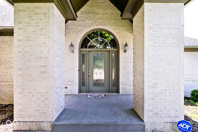 7844 N Timber Run Court, Indianapolis, IN 46256