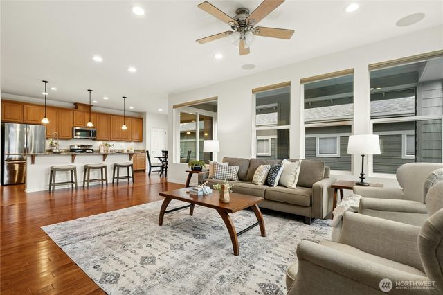 13443 Mahonia Place NE, Redmond, WA 98053