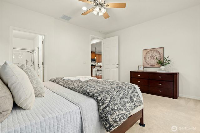 13443 Mahonia Place NE, Redmond, WA 98053