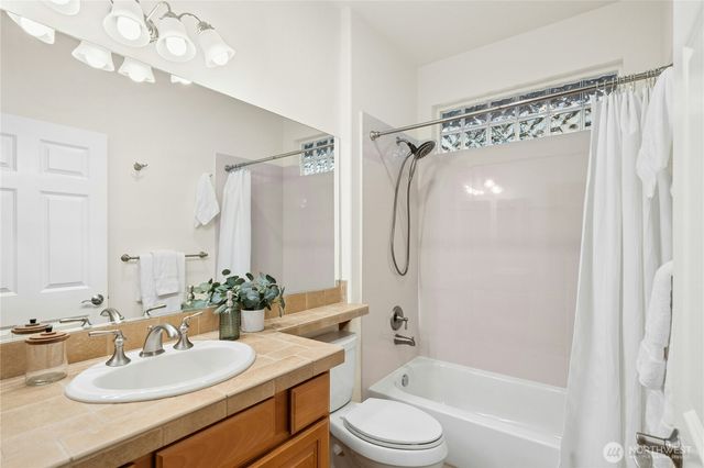13443 Mahonia Place NE, Redmond, WA 98053