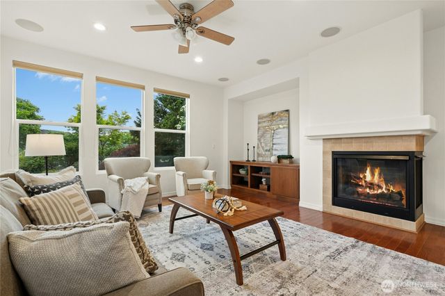 13443 Mahonia Place NE, Redmond, WA 98053