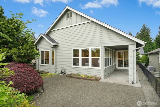 13443 Mahonia Place NE, Redmond, WA 98053