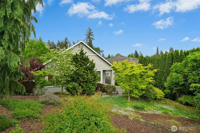 13443 Mahonia Place NE, Redmond, WA 98053