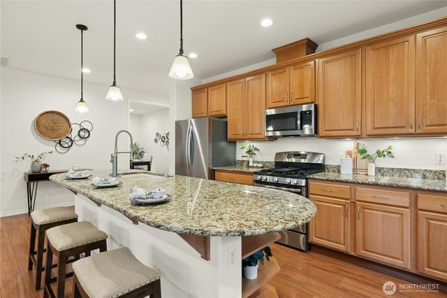 13443 Mahonia Place NE, Redmond, WA 98053