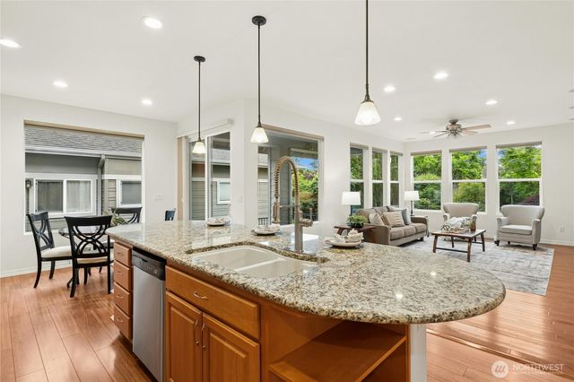 13443 Mahonia Place NE, Redmond, WA 98053